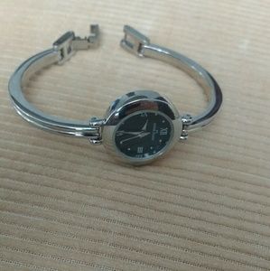 Anne Klein Watch good but needs battery